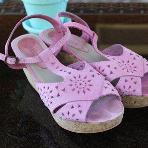 💖 Matisse Pink Suede Leather Laser Cut Wedge 7M